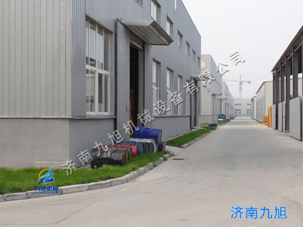 工廠車間外部(圖1) 濟(jì)南九旭工廠車間大門