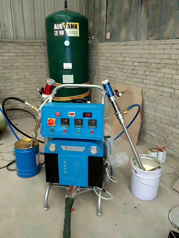 影視道具雕塑防水聚脲噴涂機(jī)(圖2) Q5200雕塑防腐聚脲噴涂機(jī)