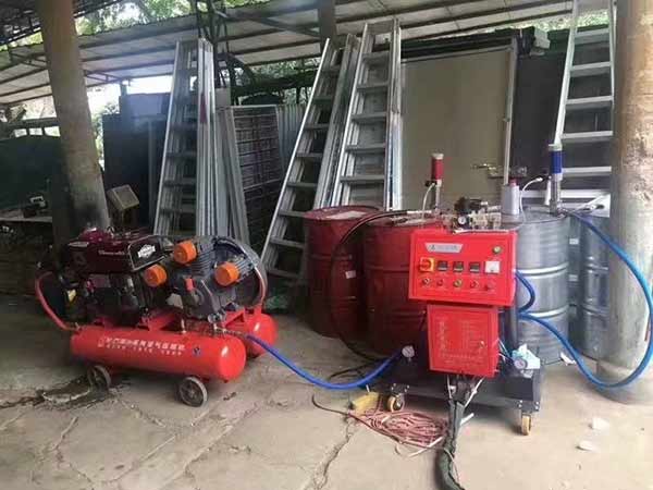 斷橋鋁填充發(fā)泡機(jī)(圖2) JNJX-III(D)型聚氨酯斷橋鋁填充發(fā)泡機(jī)