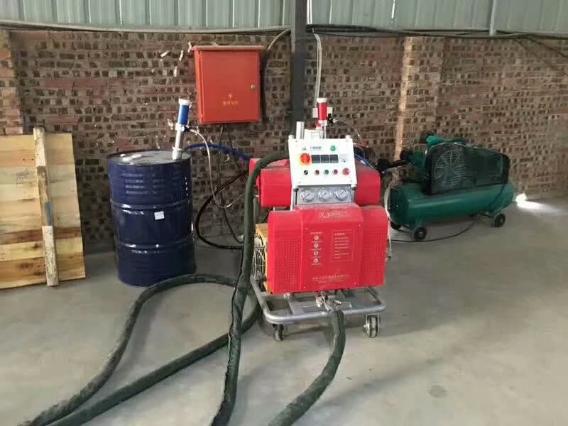 泡沫表面硬化工藝(圖2) H5600聚脲噴涂機泡沫表面硬化工藝