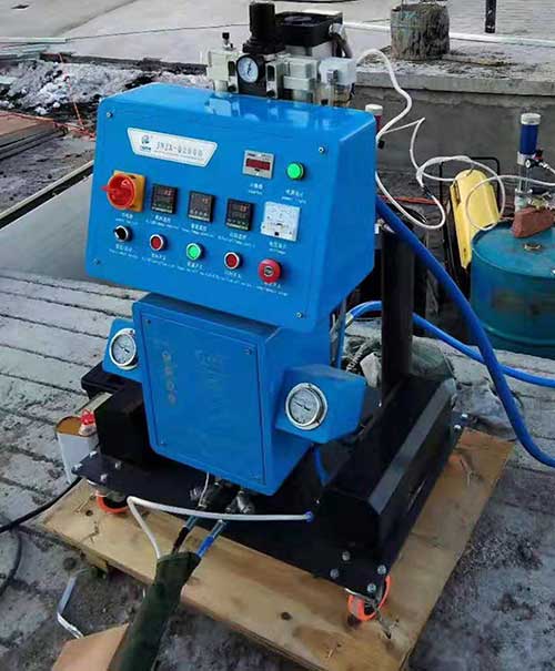 糧倉(cāng)聚氨酯保溫專用噴涂機(jī)(圖2) Q2600糧倉(cāng)聚氨酯保溫專用噴涂機(jī)