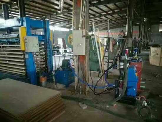 防盜門里面的填充物是聚氨酯嗎(圖1) 防盜門里面的填充物是聚氨酯案例