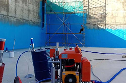 污水池廢水池防腐噴涂聚脲專用聚脲噴涂機(jī)(圖3) 污水池廢水池防腐噴涂聚脲