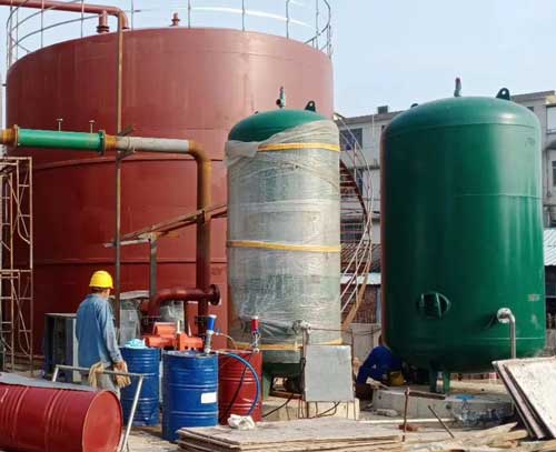 鋼質(zhì)儲罐防水噴涂聚脲 高壓噴涂機(圖2) 鋼質(zhì)儲罐防水噴涂聚脲 高壓噴涂機(圖2)