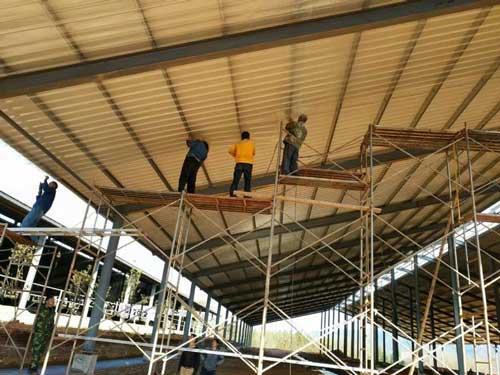 頂棚用什么材料保溫隔熱 小型發(fā)泡機(圖2) 頂棚用聚氨酯材料保溫隔熱