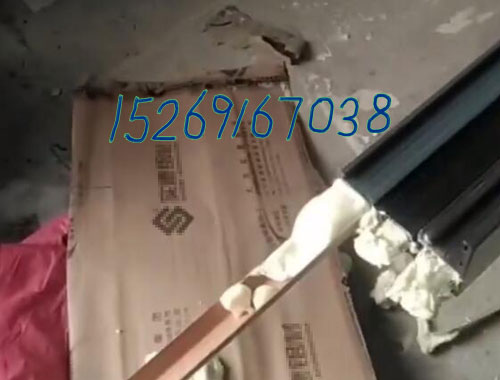 JX-H-P30S 鋁型材穿條機 產(chǎn)地貨源(圖6) 鋁型材空腔夾層穿條發(fā)泡案例