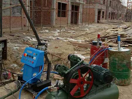 聚氨酯噴涂外墻保溫(圖3) Q2600聚氨酯噴涂機外墻保溫施工