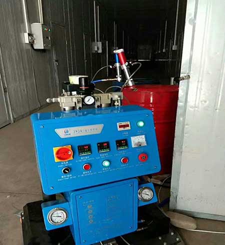 隔熱噴涂機(jī)(圖1) Q2600隔熱噴涂機(jī)